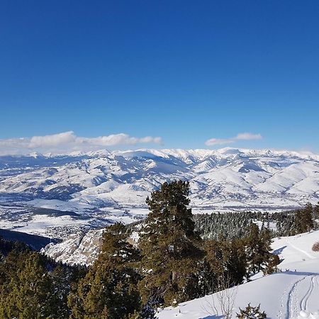 Xalet Refugi Pere Carne Hostel La Molina  Kültér fotó