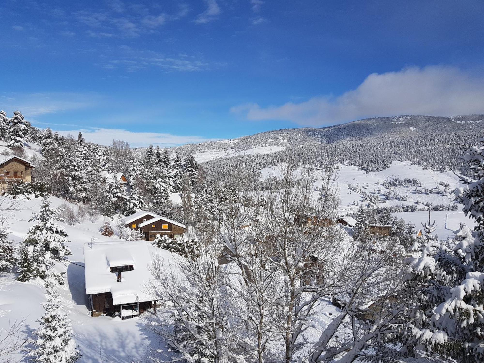Xalet Refugi Pere Carne Hostel La Molina  Kültér fotó